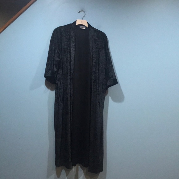 Chandio Other - 🤑 Velvet feeling robe 3/$13